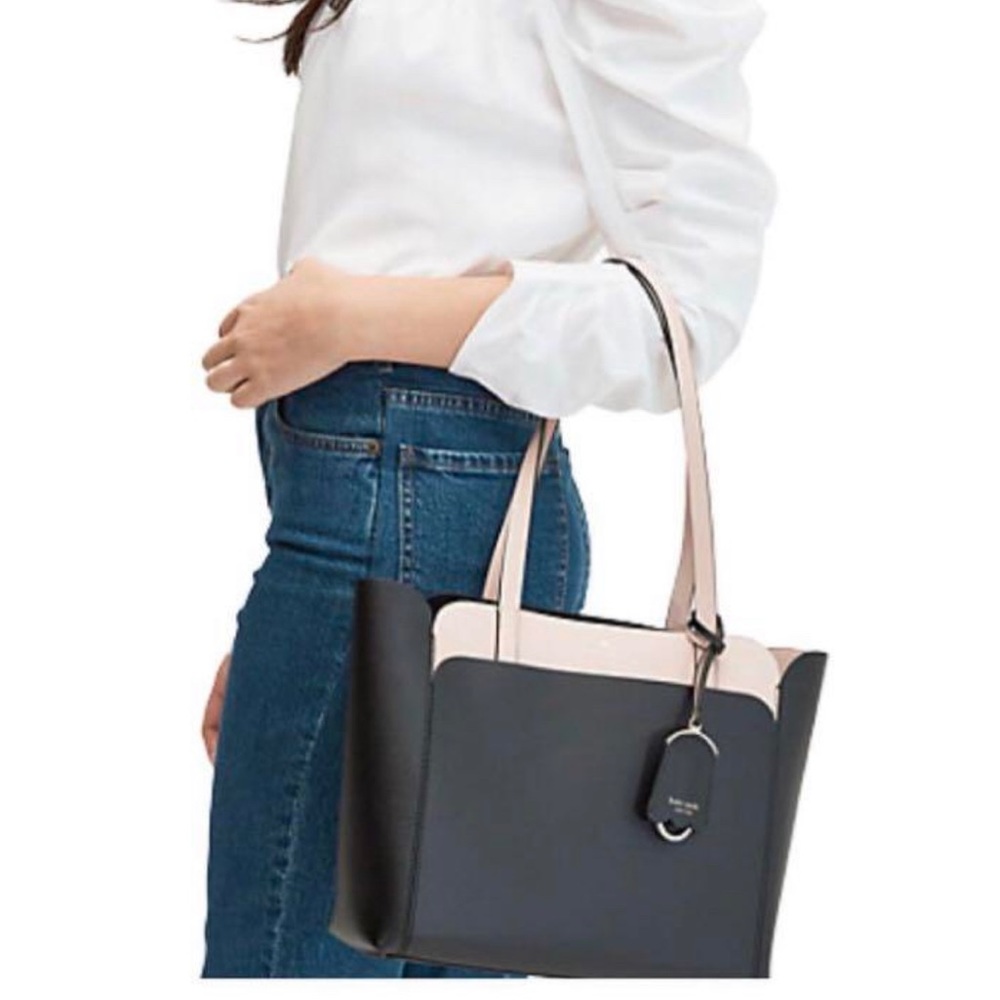 Gorgeous new and rare Kate Spade Magnolia double pocket